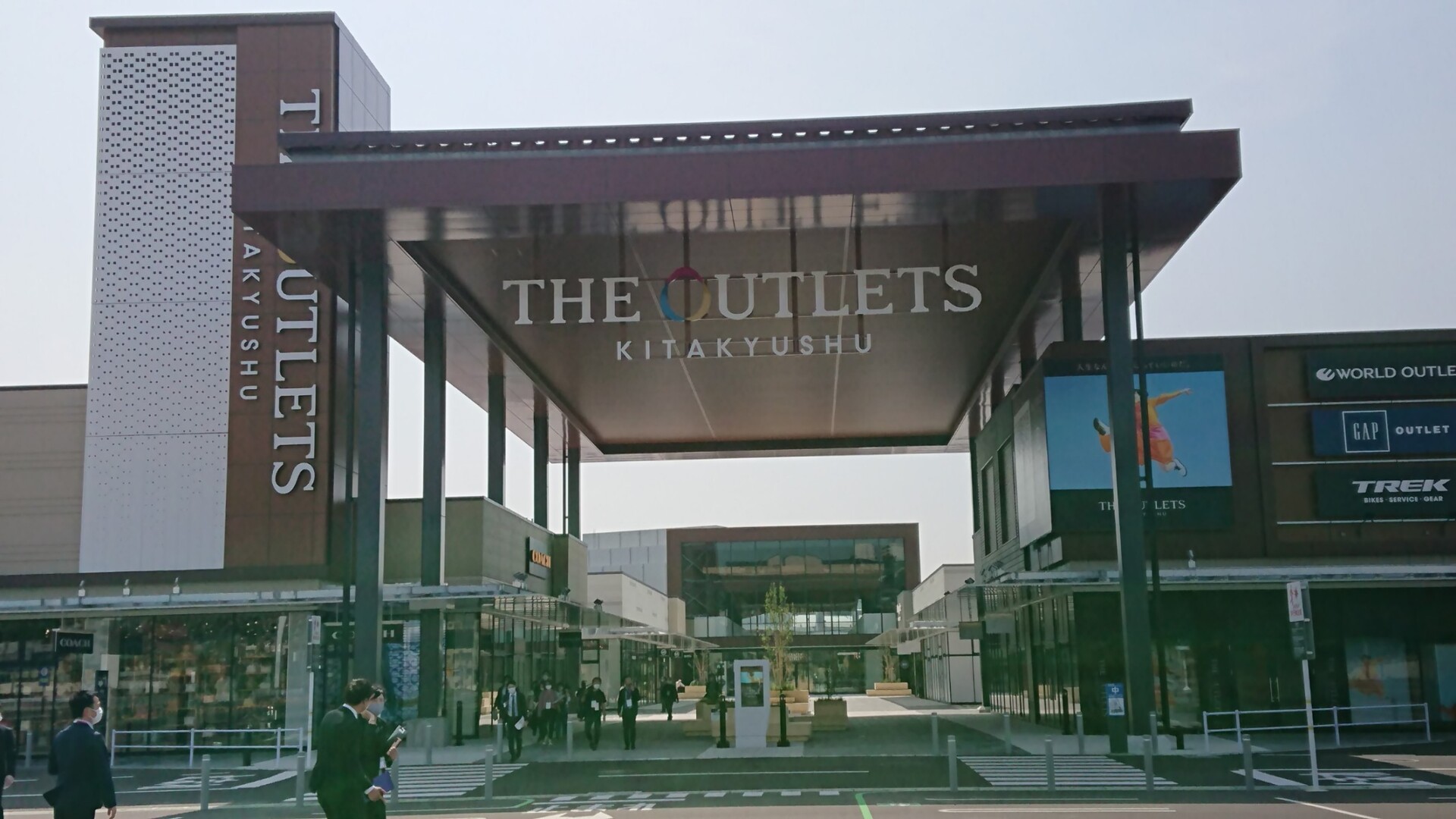 ジ アウトレット北九州に「バナナ・リパブリック」オープン 九州3店舗目 北九州ノコト