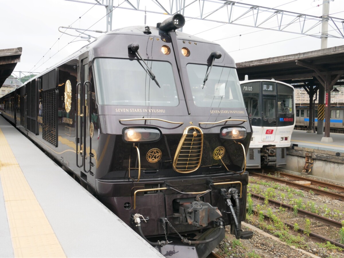 門司港駅で最後のおもてなし 「ななつ星 in 九州」立ち寄り