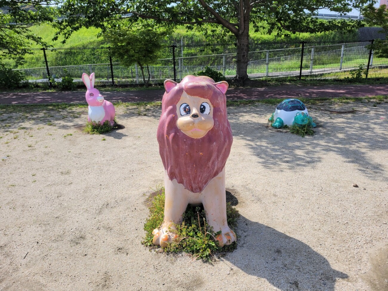 南小倉公園】少数精鋭の遊具・健康器具が揃う街なかの公園（北九州市